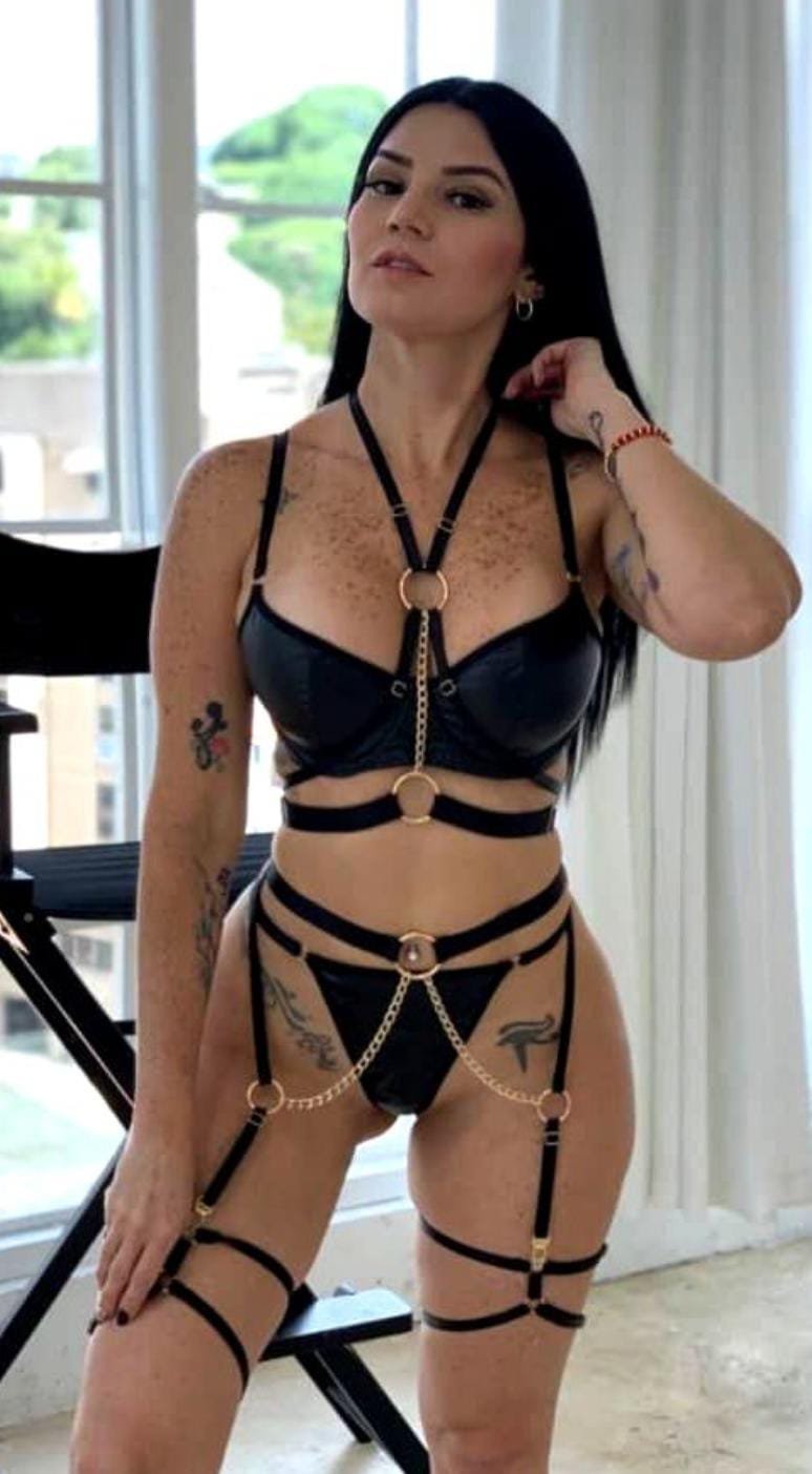 Bahçeşehir bakımlı Escort  zenci temiz ve doyumsuz Maria